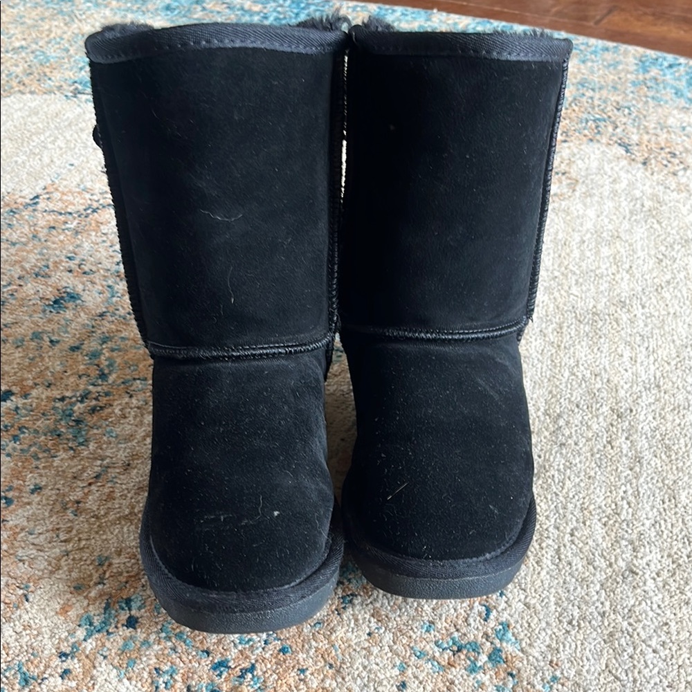 Dream Pairs Plush Black Boots